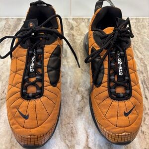 Nike AirMax MX-720-818 size 5Y